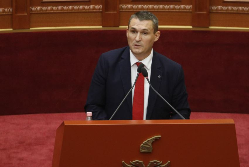 altin-dumani-parlament
